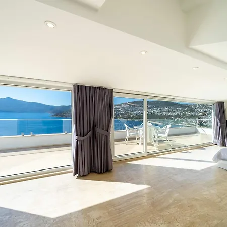 Lumineux Kalkan