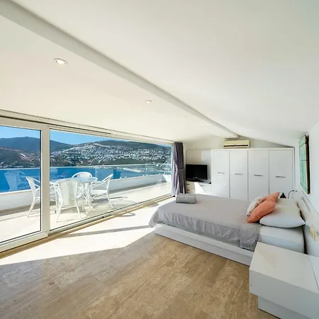 Lumineux Kalkan