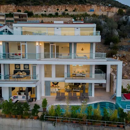 Lumineux Kalkan *