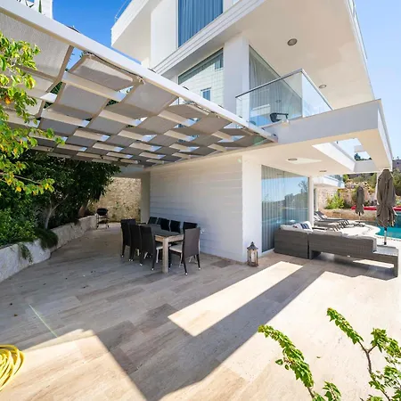 Lumineux Kalkan קס
