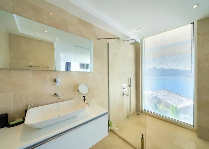 Lumineux Kalkan