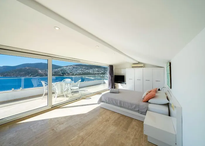 Lumineux Kalkan